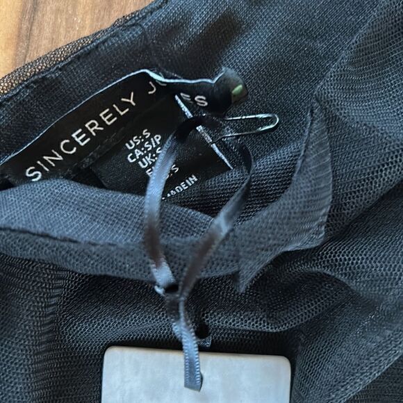 NEW Sincerely Jules Black One Shoulder Fancy Top - Picture 6 of 8